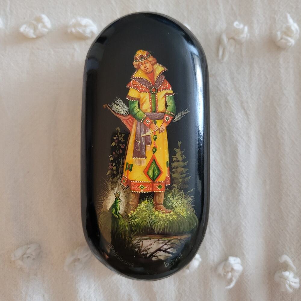 VTG Russian Fedoskino Hand Painted Frog Prince Ivan Signed Lacquer Hinged Box